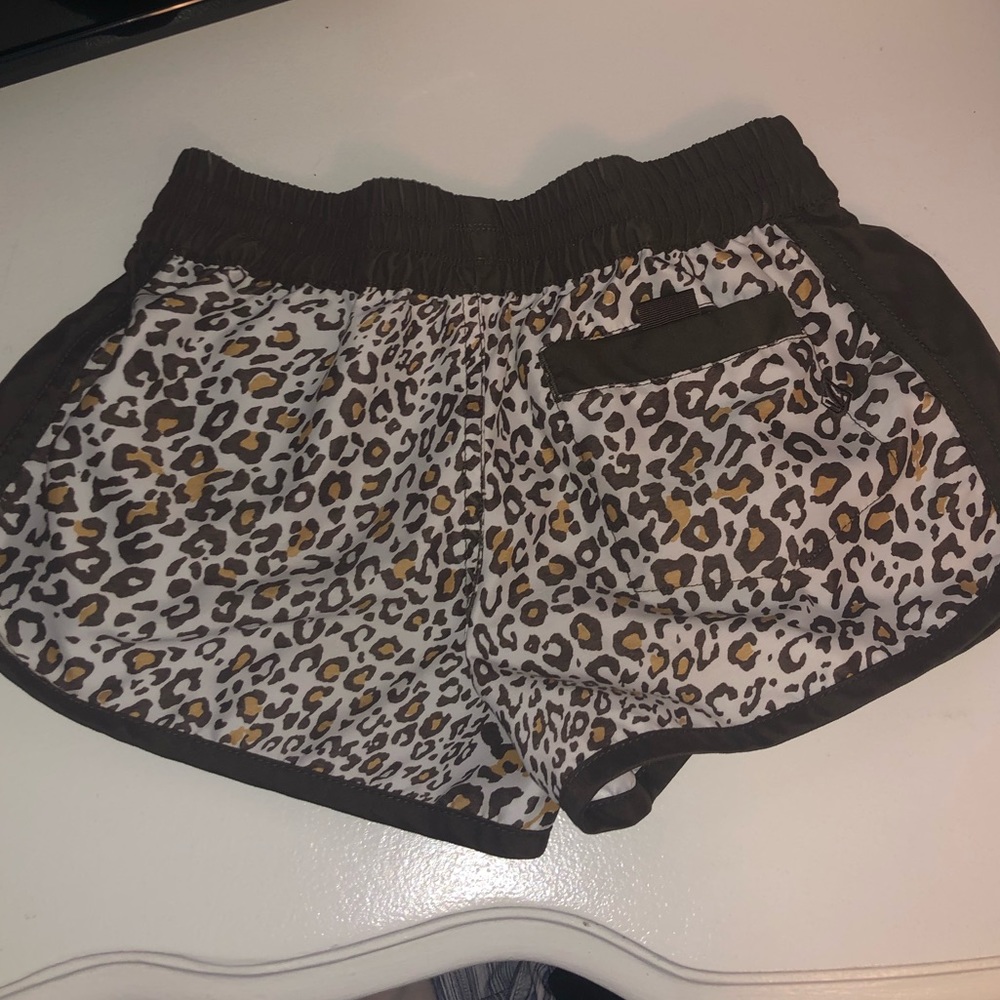 LEOPARD PRINT SHORTS - Picture 4 of 5